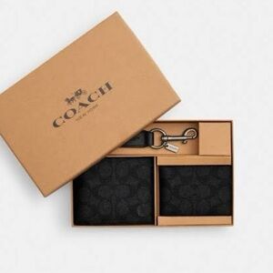 Coach Wallet Boxed 3 in 1 Wallet Gift Set in Signature Canvas